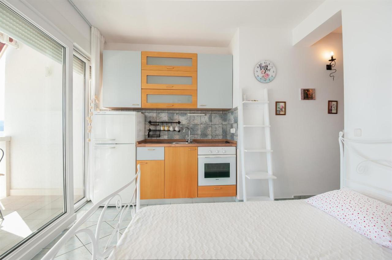 Apartments Gordana Lokva Rogoznica Buitenkant foto