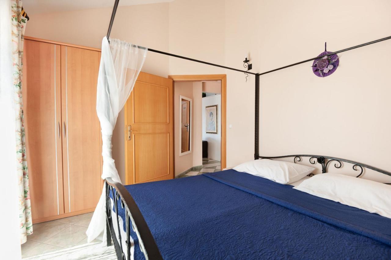 Apartments Gordana Lokva Rogoznica Buitenkant foto